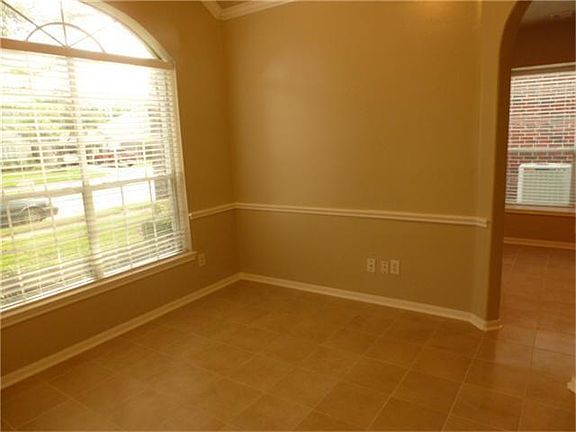 5th image of 23822 River Place Dr