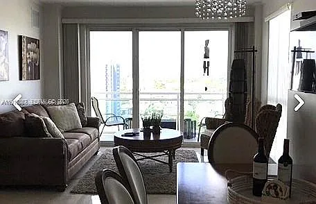 The Collins Condo — Photo 2