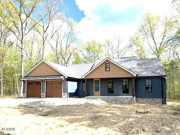 246 Pomeroy Dr, Crossville, TN 38558