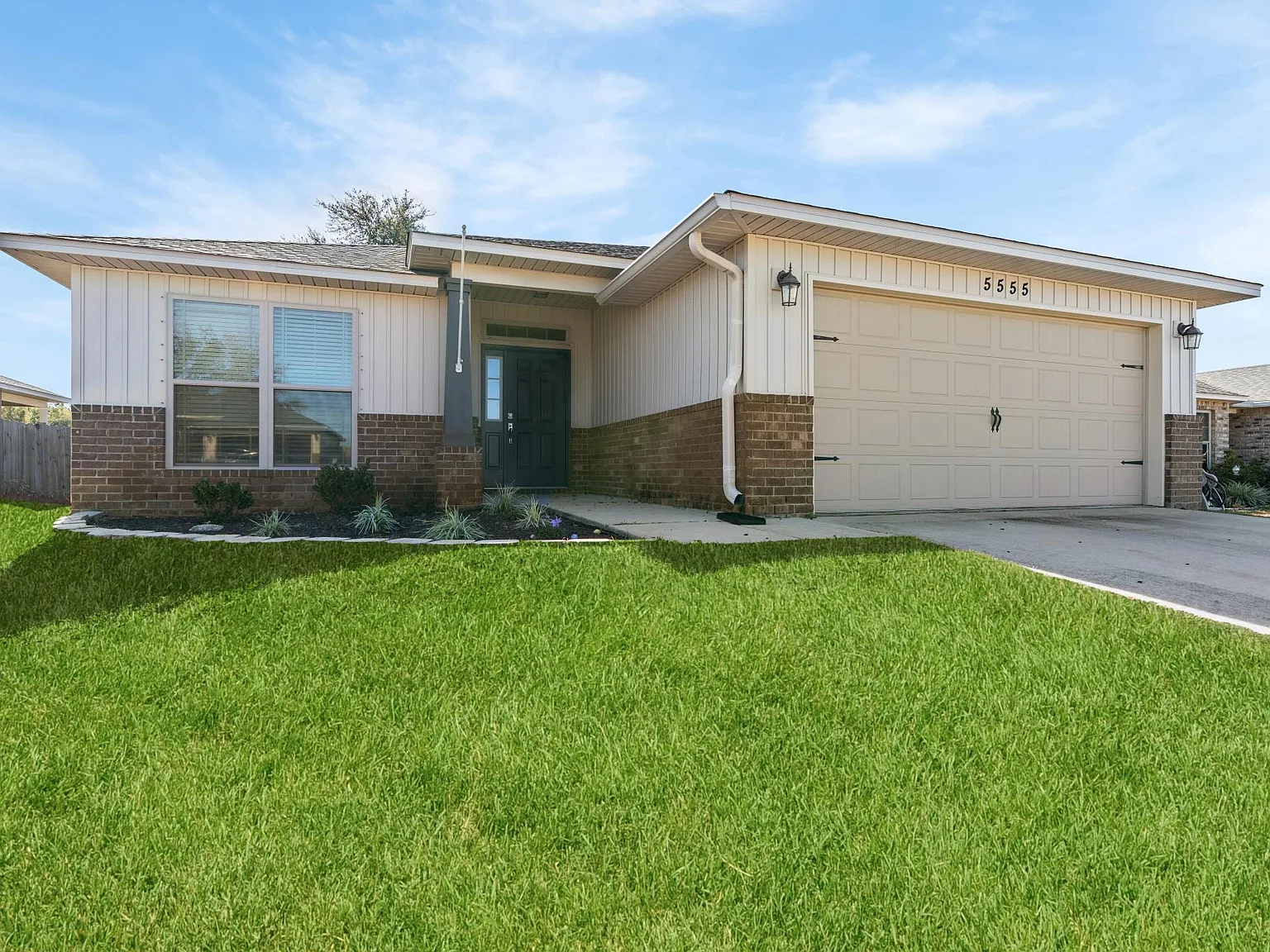 3 bed, 1855 sqft, $1,900 — Photo 4