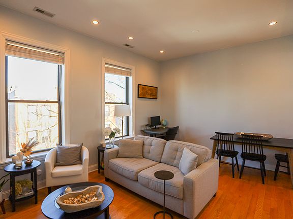 5th image of 1359 W Barry Ave APT 3