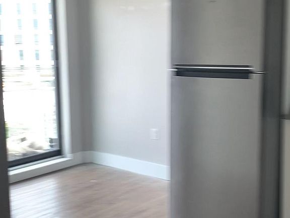 2nd image of 1012 Kelly St APT 5A
