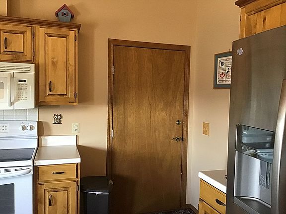 3rd image of 409 Kiva Ct