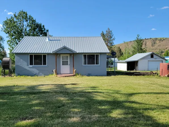 403 W 5th St, Wallowa, OR 97885