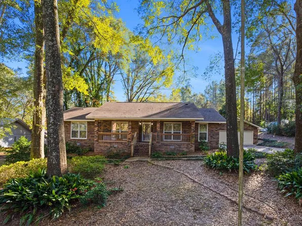 126 Laurel Breeze Dr, Enterprise, AL 36330