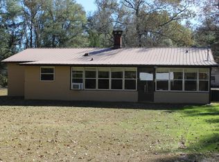 5031 Creek Rd, Vernon, FL 32462