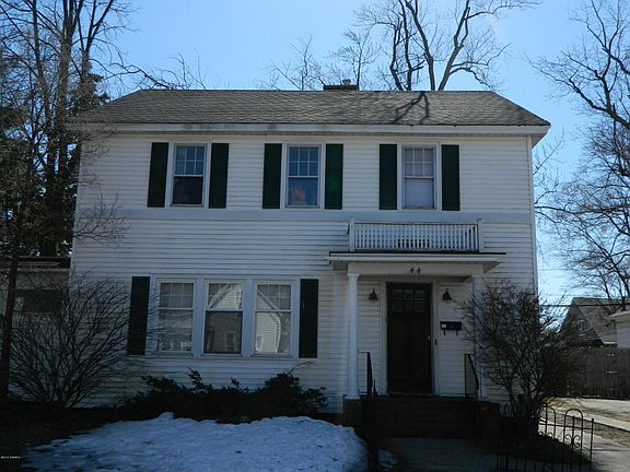 2nd image of 44 E 15th St