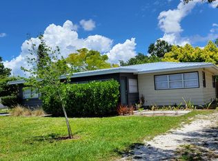 2141 Bay St, Sarasota, FL 34237