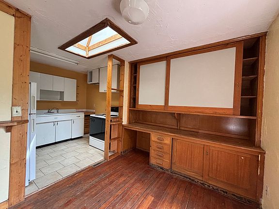 2nd image of 703 E Lamme St #3