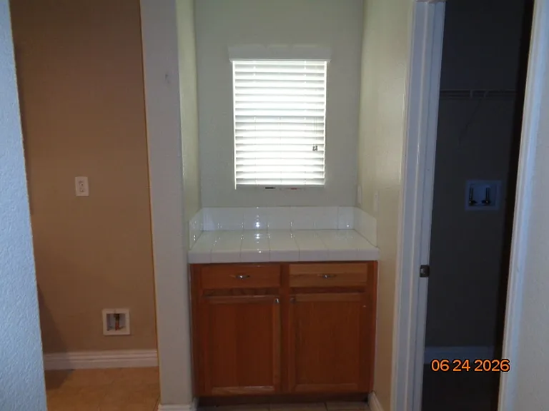 2064 W Avenue K #6 — Photo 11
