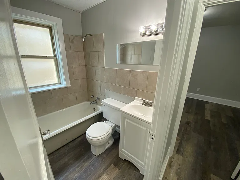 2249 Delaware Ave #B5 — Photo 6