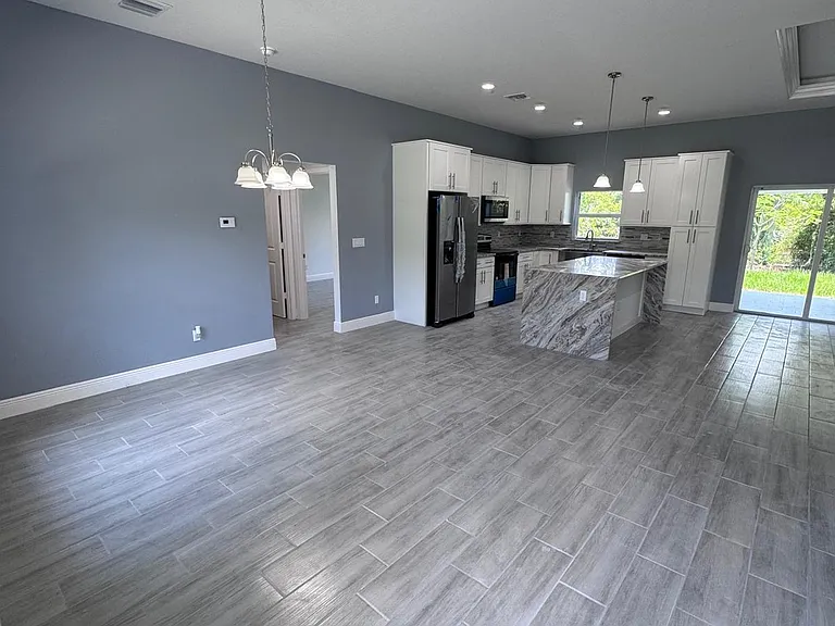 3351 Lakeland Ave SW — Photo 3