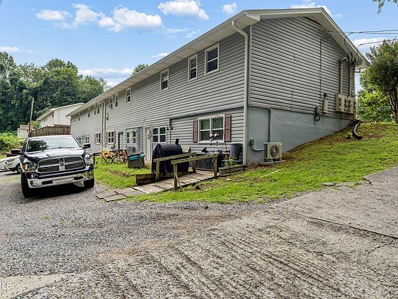 5th image of 210 Long View Ave
