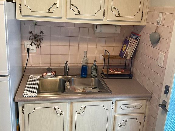 5th image of 3011 N Halifax Ave #B-35
