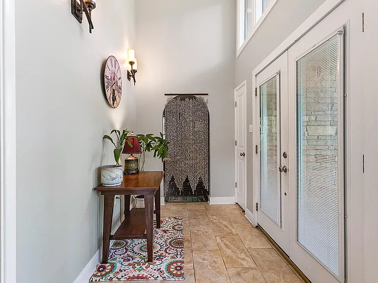 111 Camellia Dr — Photo 3