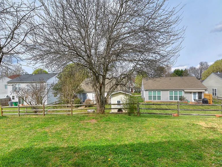 7507 Double Springs Ct — Photo 40