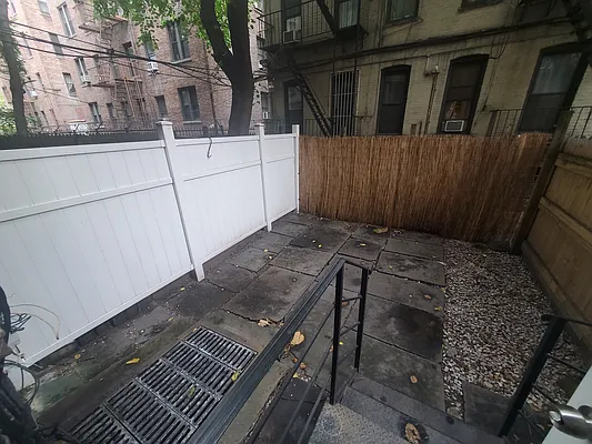 Rented by REAL New York | media 17