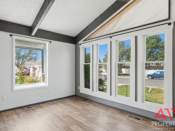 5th image of 1011 Sonora Ave
