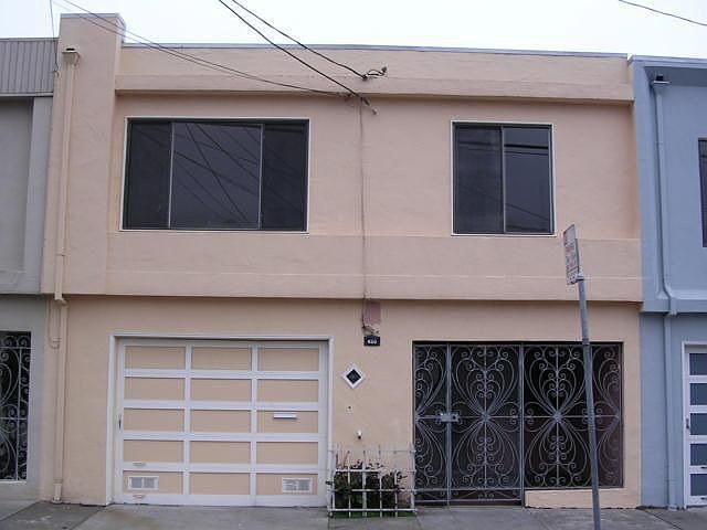 1st image of 450 Niantic Ave