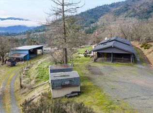 872 Scott Dr, Grants Pass, OR 97527