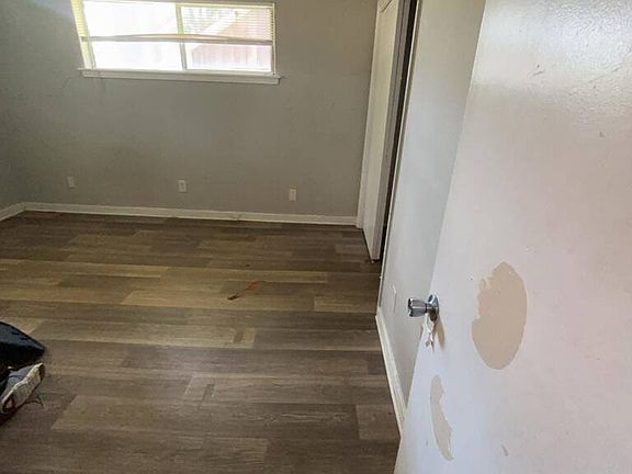 5th image of 351 Elms Court Cir