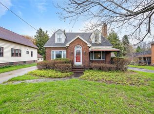 5176 Genesee St, Bowmansville, NY 14026