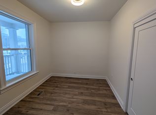 176 Main St #1, Ottawa, ON K1S1C2