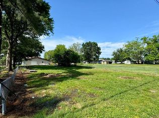 1203 W Elm St, West Frankfort, IL 62896