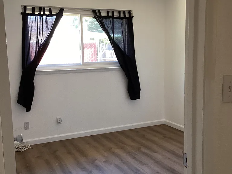 Bedroom 3 approx 10'10"x10' plus large closet.