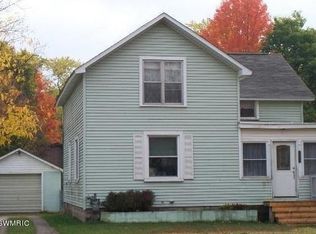 428 N Oak St, Evart, MI 49631
