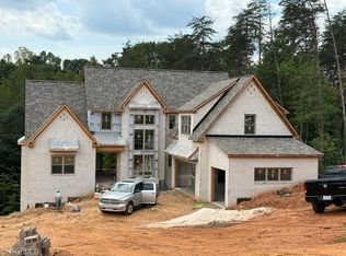 8209 Lulworth Dr, Stokesdale, NC 27357