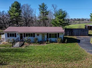 835 Road Creek Ford Rd, Dugspur, VA 24325