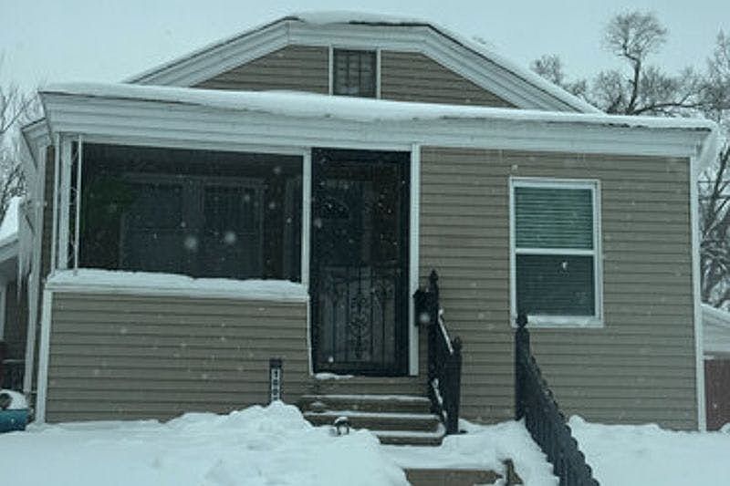 1st image of 1003 Merritt St SE