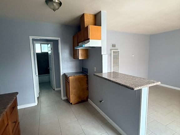 4th image of 3518 Sanborn Ave APT A