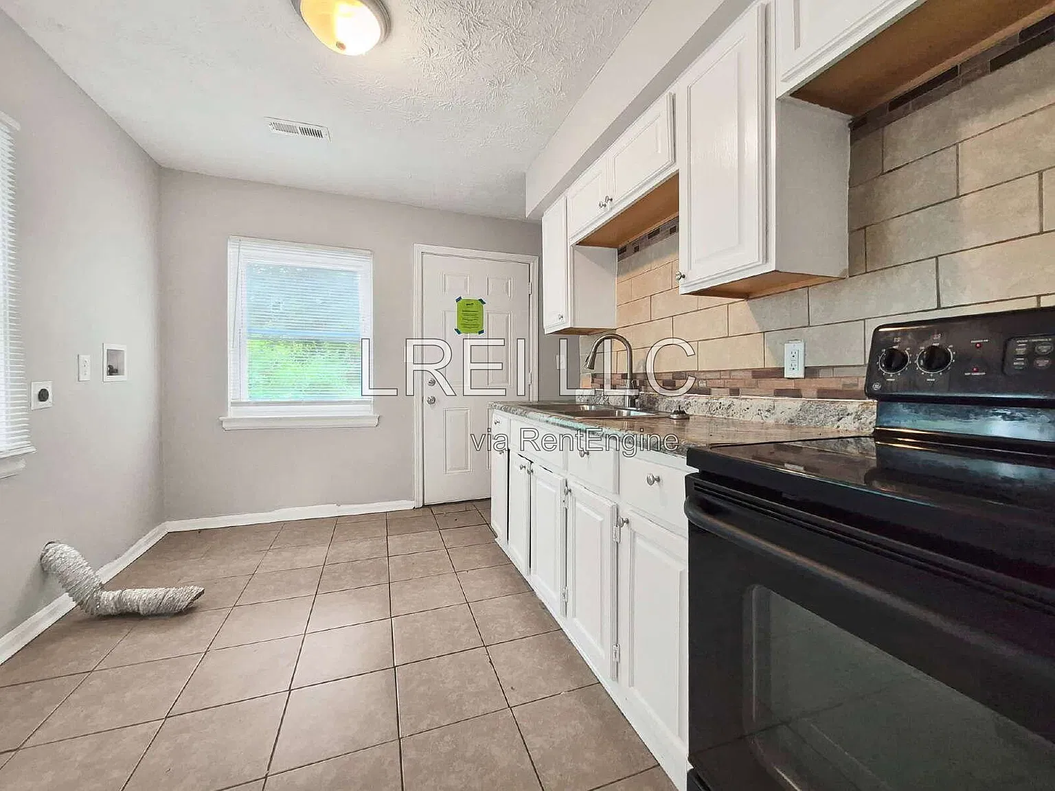2 bed, 1.0 bath, 700 sqft, $1,025 — Photo 3