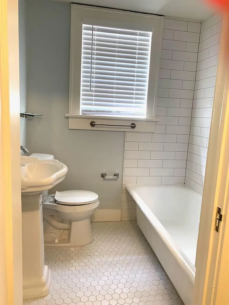 509 NW 20th St — Photo 3