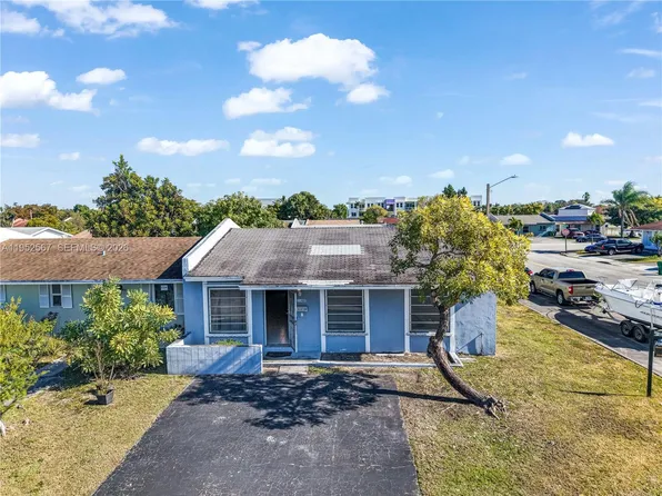 11405 SW 148th Ter, Miami, FL 33176