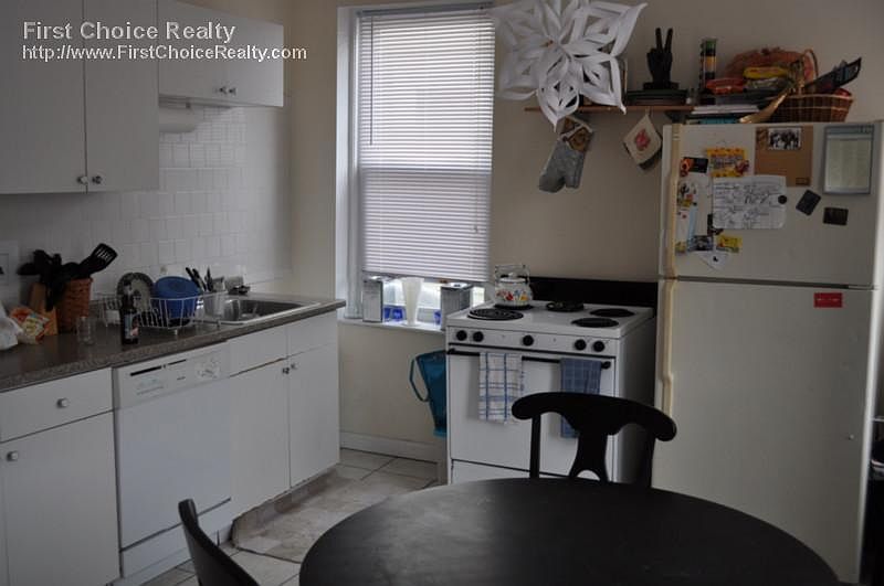 2nd image of 25 Chester St #R6