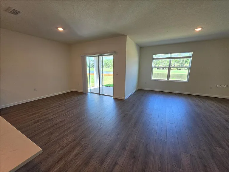 1009 Champion Ridge Dr — Photo 10