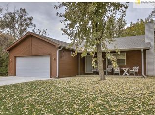 128 Arthur Ave, Bonner Springs, KS 66012