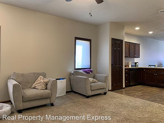 5th image of 723 E El Dorado Ct