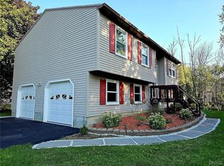 5940 Bowman Rd, East Syracuse, NY 13057