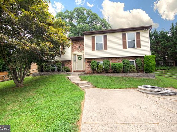 2nd image of 805 Foot Hill Ct