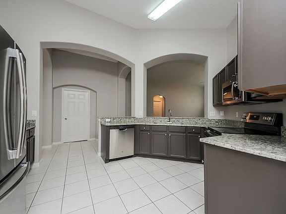 4th image of 4017 Coralbrooke Grv