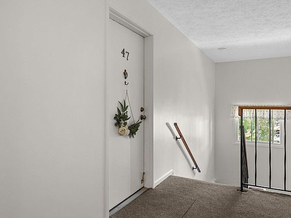 3rd image of 530 Georgetown Dr APT 47