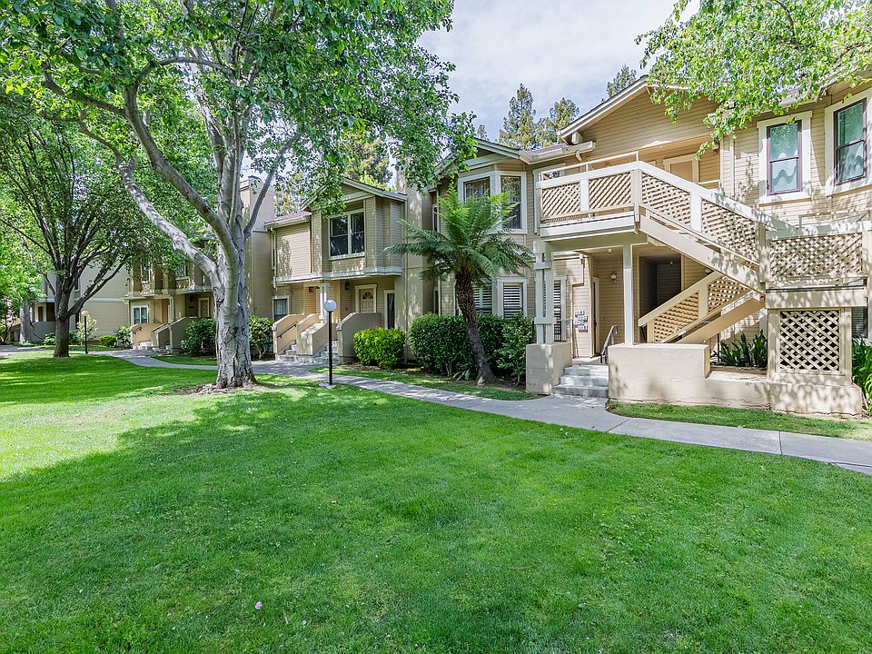 1st image of 938 La Mesa Ter Unit E