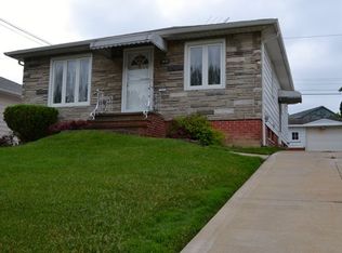 2435 Park Dr, Parma, OH