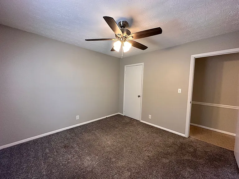 Breckenridge Apartment Homes — Photo 14