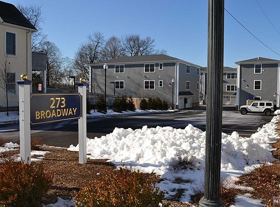 4th image of 273 Broadway Unit 11