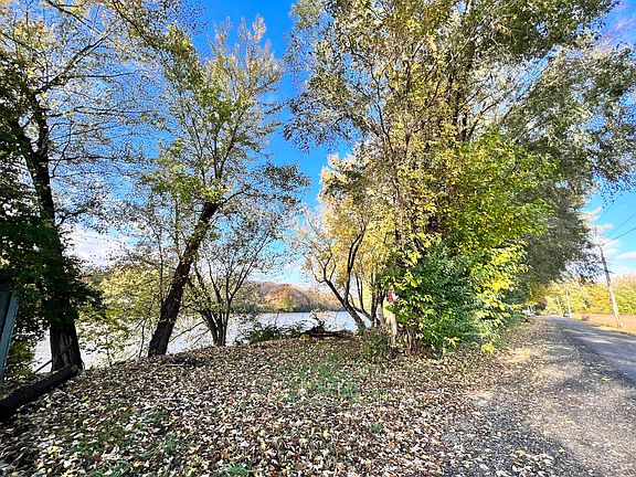 3rd image of 2391 W County Road 50 S